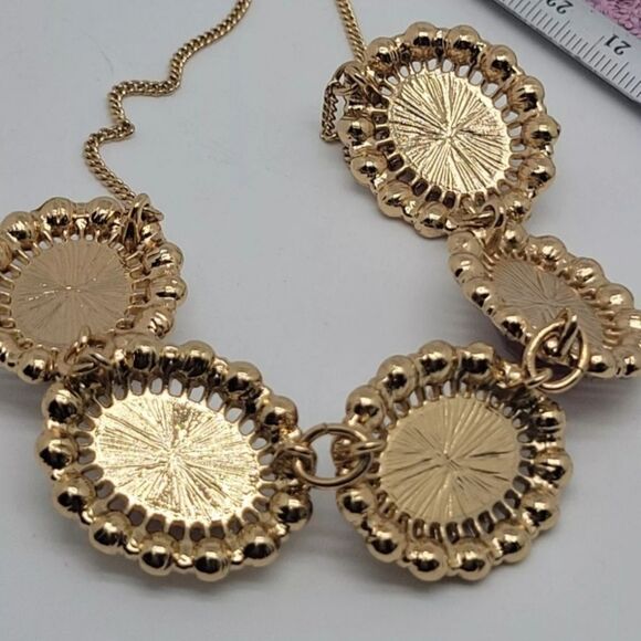 Signed Avon Faux Ruby Red Faceted & Rhinestone Gold Tone Necklace Stunning - Picture 7 of 12